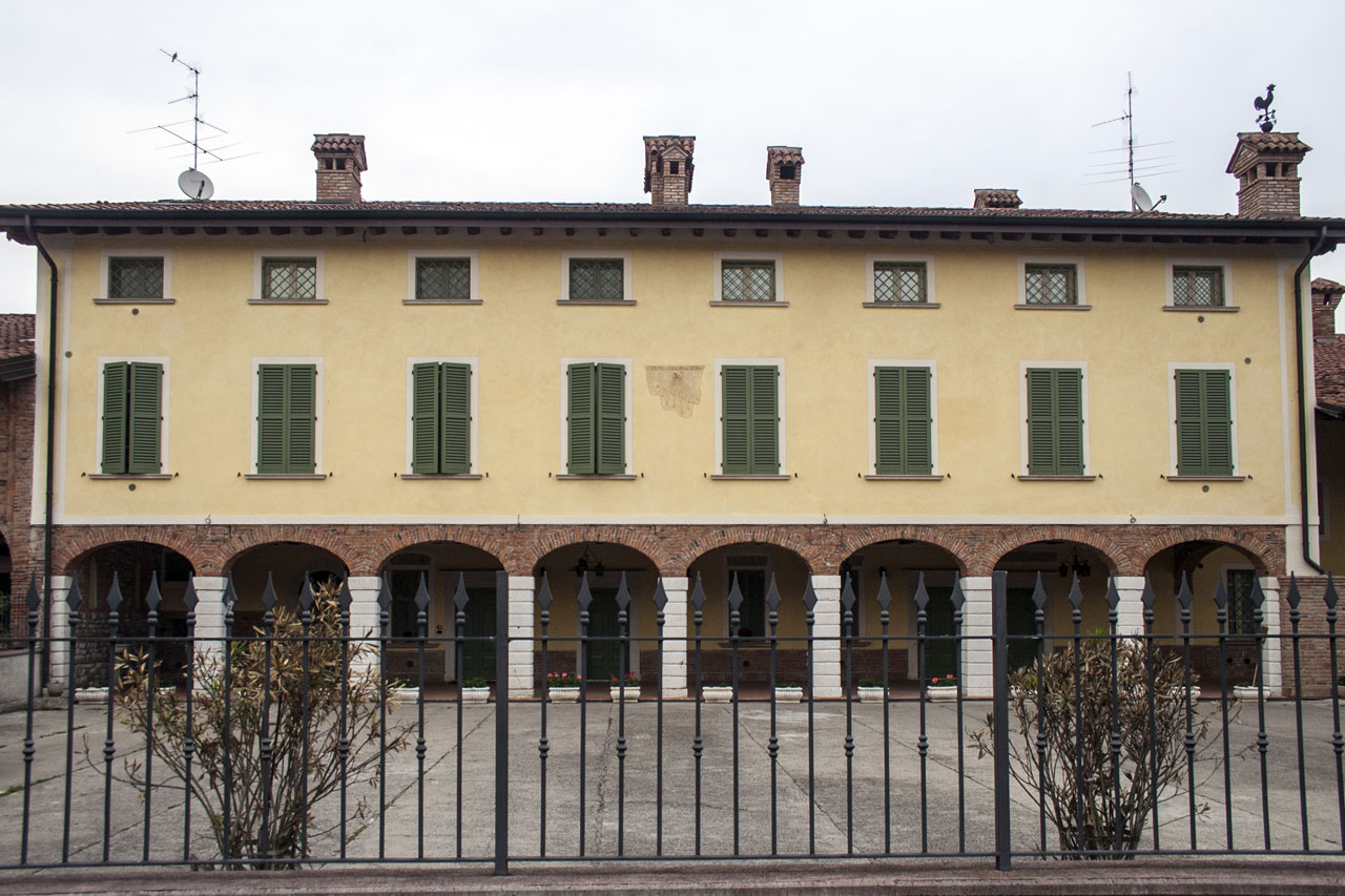 RISTRUTTURAZIONE PALAZZO