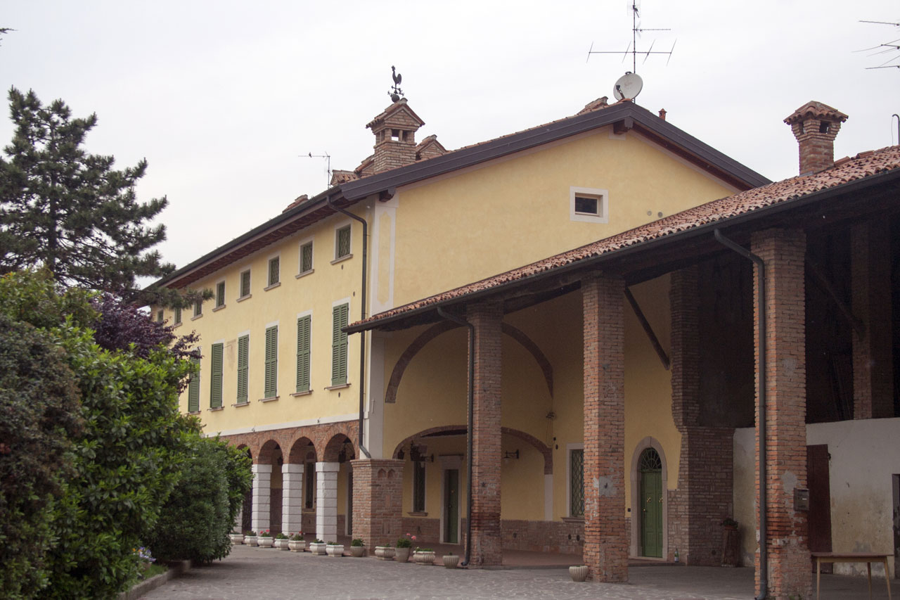 RISTRUTTURAZIONE PALAZZO